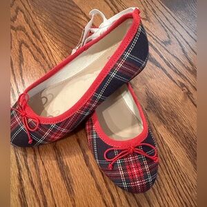 BNWT girls J crew flats.